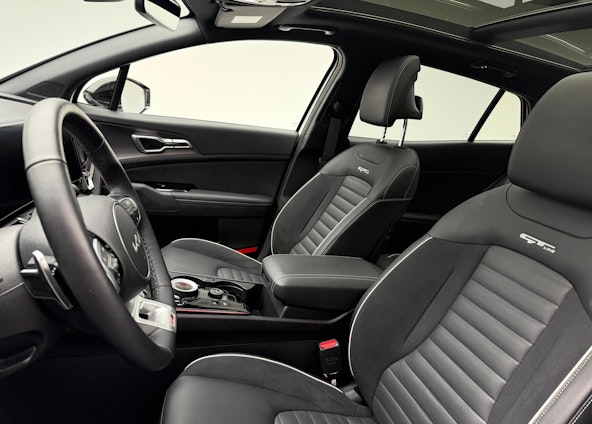 Vehicle image 5 Vehicle image 5