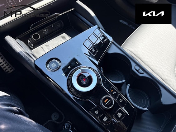 Vehicle image 11 Vehicle image 11