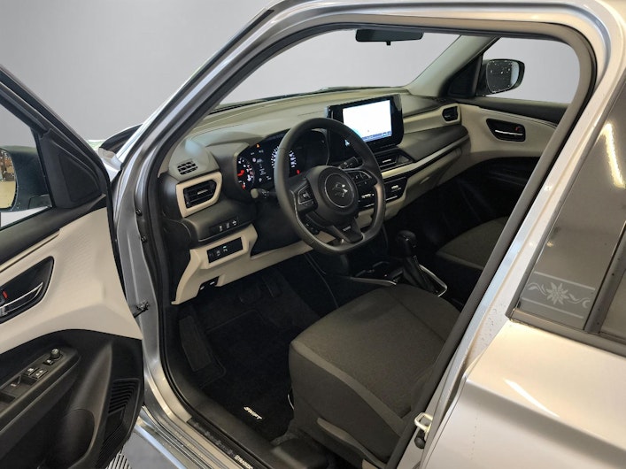 Vehicle image SUZUKI SWIFT