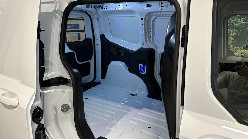 Vehicle image FORD COURIER