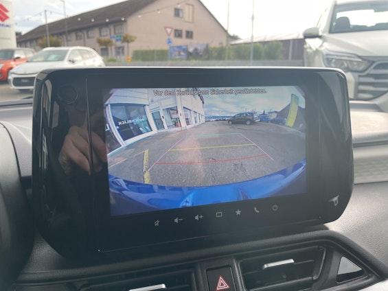 Vehicle image 9 Vehicle image 9