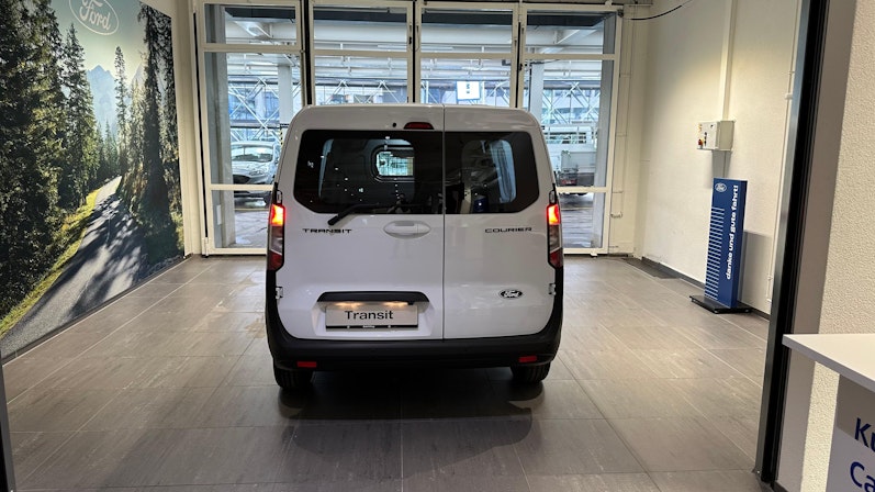 Vehicle image FORD COURIER