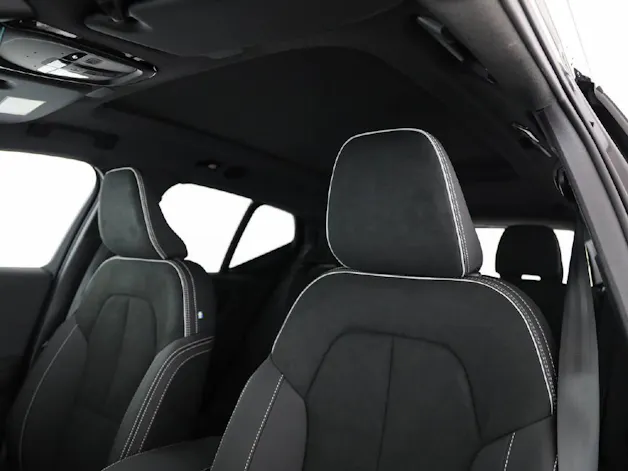 Volvo XC40 2.0 B4 MH Black Edition Ultra