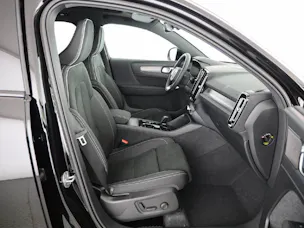 Volvo XC40 2.0 B4 MH Black Edition Ultra