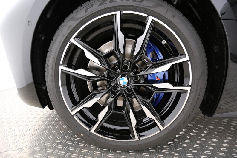 Vehicle image BMW i4
