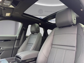 Vehicle image LAND ROVER Range Rover Evoque 1.5 T 270e Dynamic SE