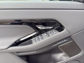 Vehicle image LAND ROVER Range Rover Evoque 1.5 T 270e Dynamic SE