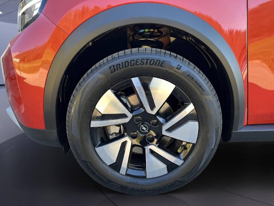 Vehicle image 6 Vehicle image 6