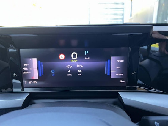 Vehicle image 8 Vehicle image 8