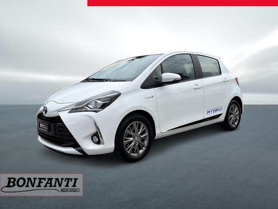 First vehicle image