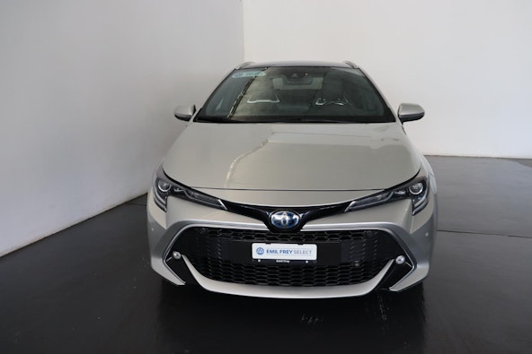 First vehicle image