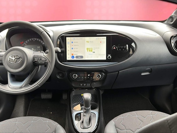 Vehicle image 12