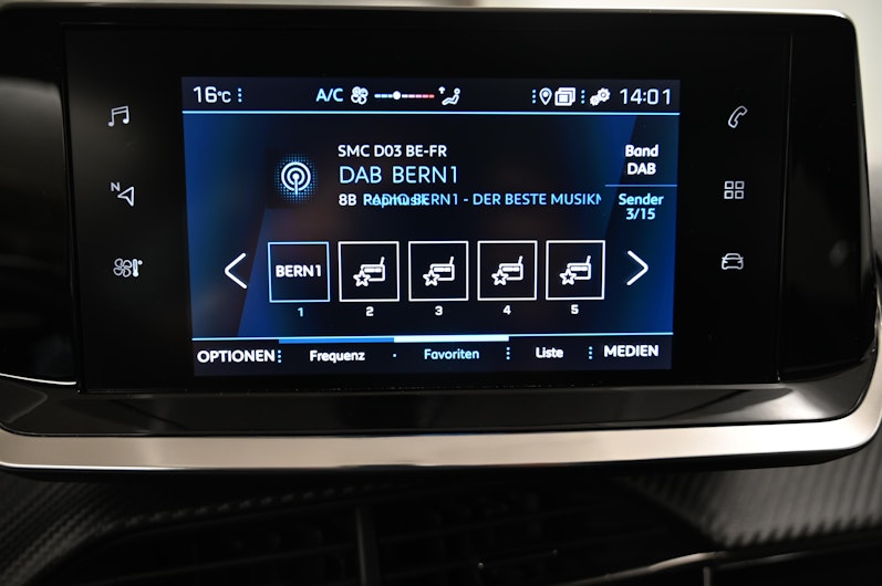 Vehicle image PEUGEOT 208