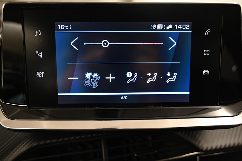 Vehicle image PEUGEOT 208