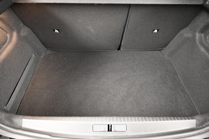 Vehicle image PEUGEOT 208