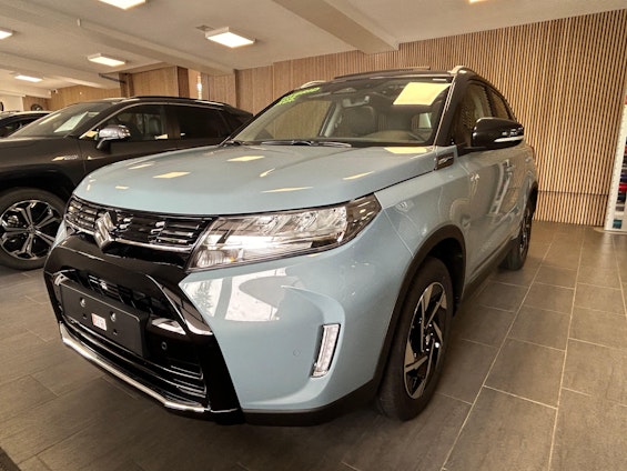 Vehicle image 3