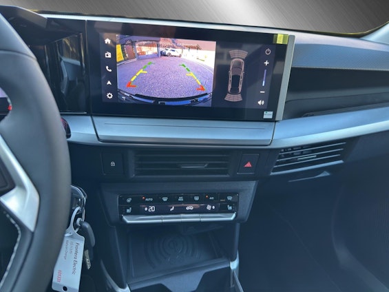 Vehicle image 11 Vehicle image 11