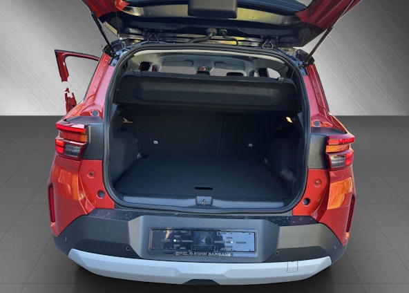 Vehicle image 13 Vehicle image 13