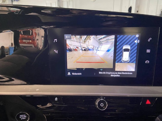 Vehicle image 13 Vehicle image 13