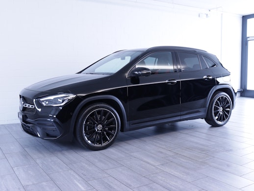 MERCEDES-BENZ GLA 250 AMG Line 4matic 1