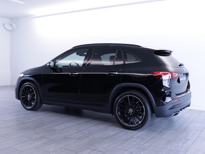 Vehicle image MERCEDES-BENZ GLA 250