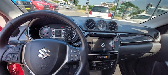 Vehicle image 6