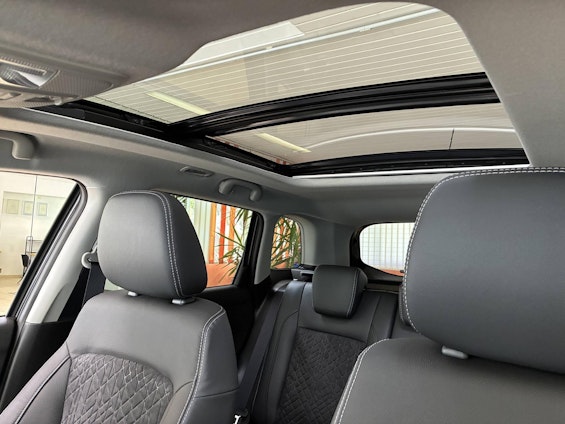 Vehicle image 8 Vehicle image 8