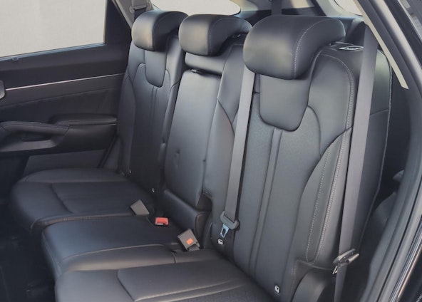 Vehicle image 17 Vehicle image 17