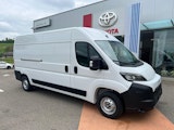 First vehicle image