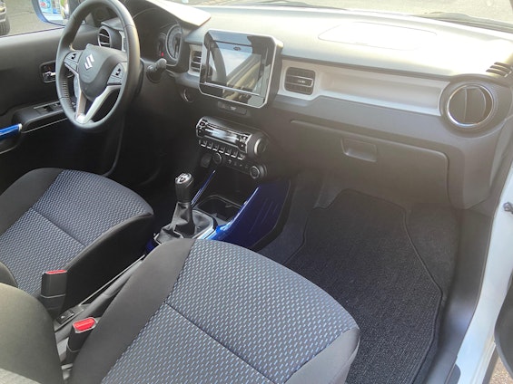 Vehicle image 7