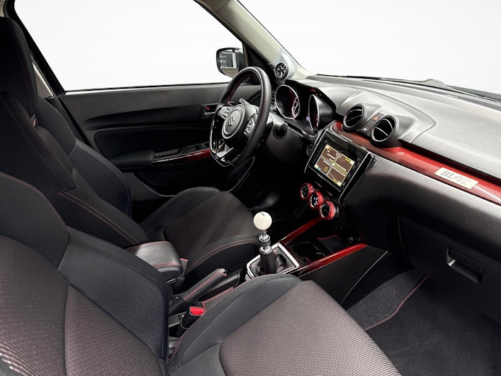 Vehicle image SUZUKI SWIFT