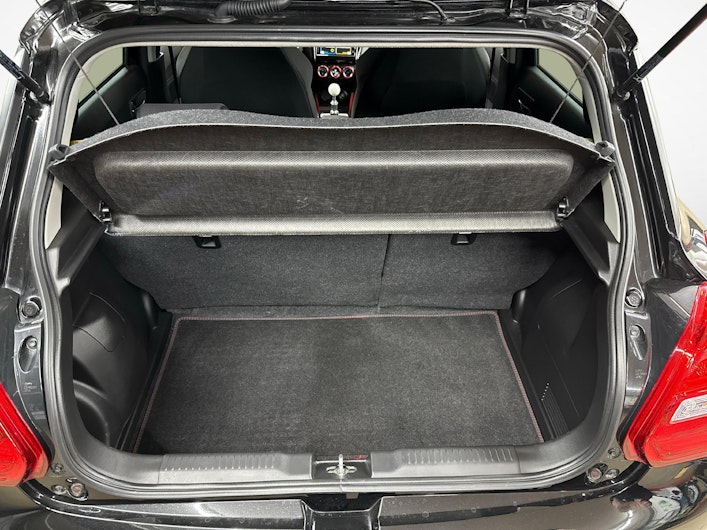 Vehicle image SUZUKI SWIFT