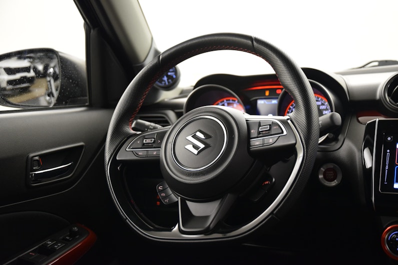 Vehicle image SUZUKI SWIFT