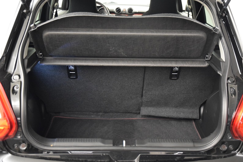 Vehicle image SUZUKI SWIFT