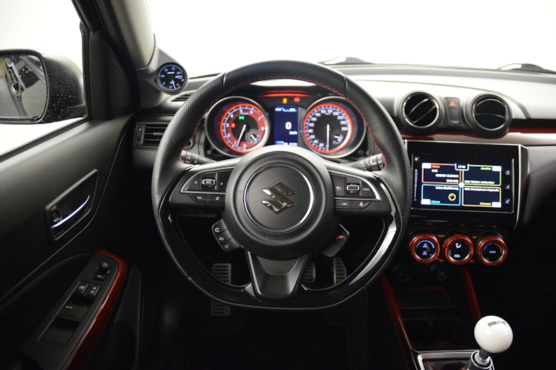 Vehicle image SUZUKI SWIFT