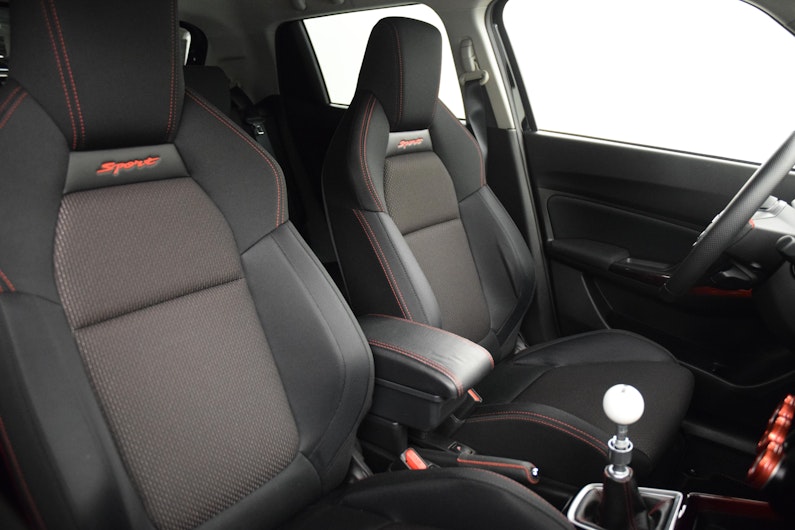 Vehicle image SUZUKI SWIFT