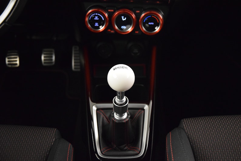 Vehicle image SUZUKI SWIFT