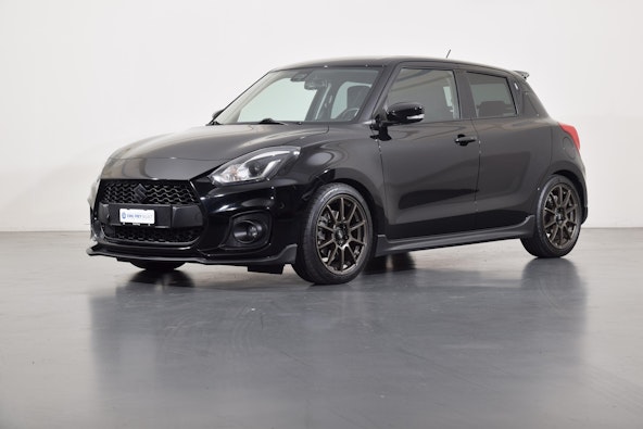 First vehicle image
