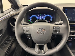 Vehicle image TOYOTA C-HR 2.0 HEV Style 4x4