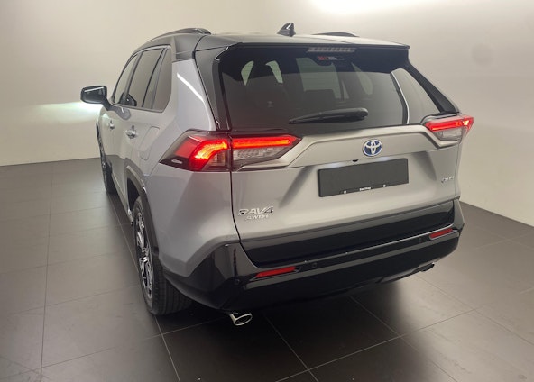 Vehicle image 3 Vehicle image 3