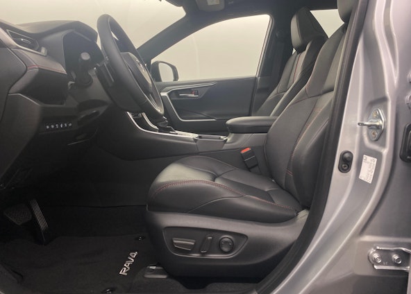 Vehicle image 4 Vehicle image 4