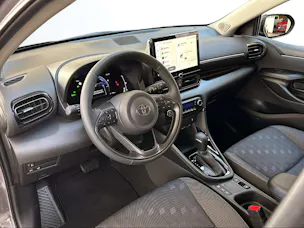 Toyota Yaris 1.5 VVT-i HSD Trend