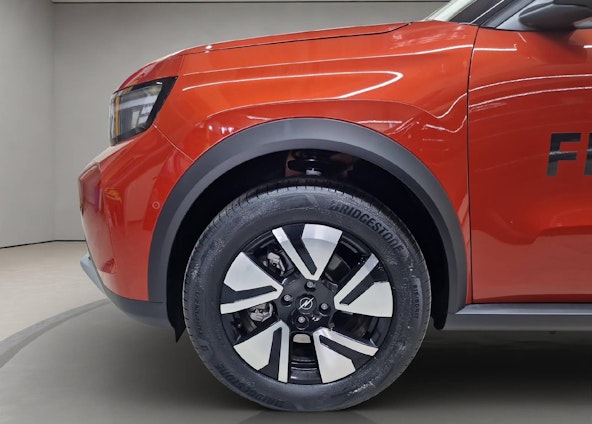 Vehicle image 12 Vehicle image 12