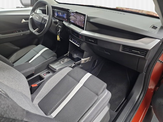 Vehicle image 10 Vehicle image 10