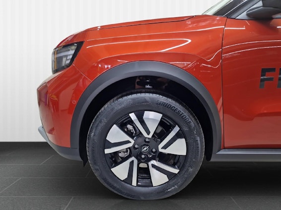 Vehicle image 12 Vehicle image 12