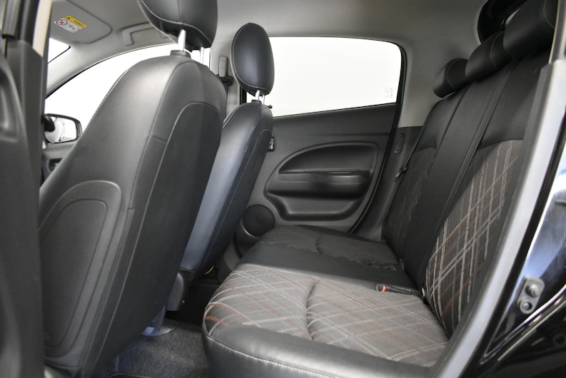 Vehicle image MITSUBISHI SPACE STAR