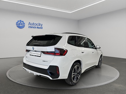 BMW X1 23i xDrive paddles 1