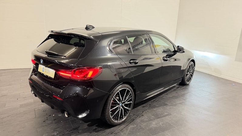 Vehicle image BMW 1 SERIES