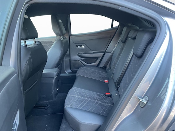 Vehicle image 6 Vehicle image 6