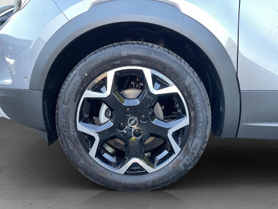 Vehicle image 8 Vehicle image 8